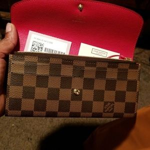 Don't miss a great deal